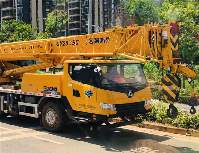 铁山港区大件设备吊装租赁吊车