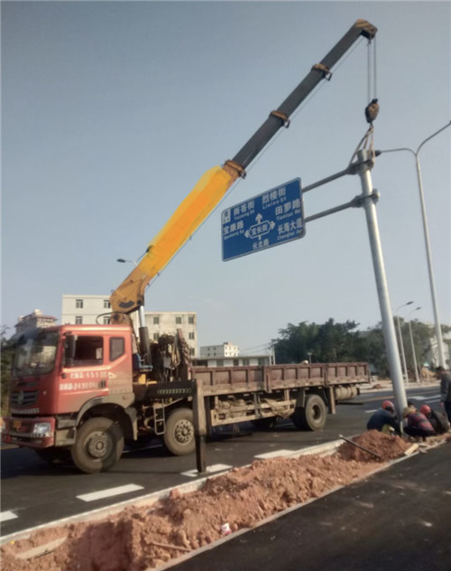 铁山港区设备吊装租赁吊车要用多大吊车