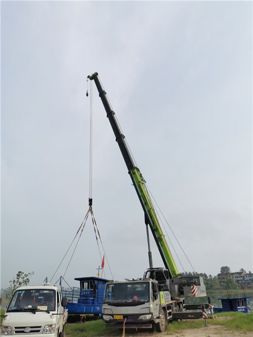 铁山港区桥梁建设吊装案例